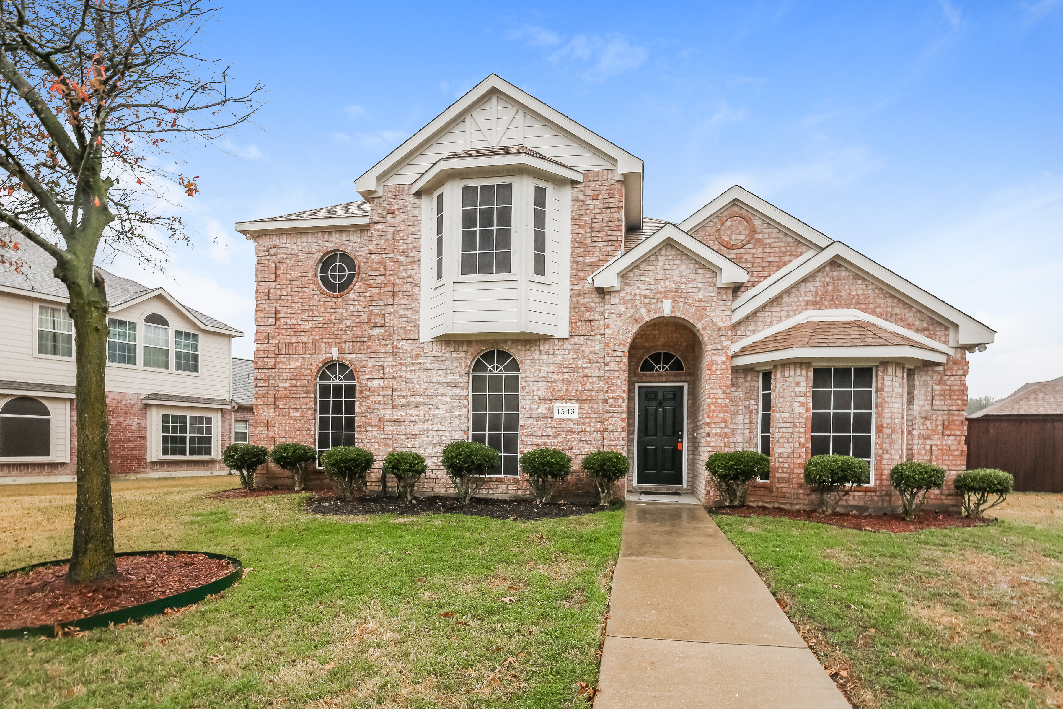 1543 Bramble Creek Circle DeSoto, TX 75115